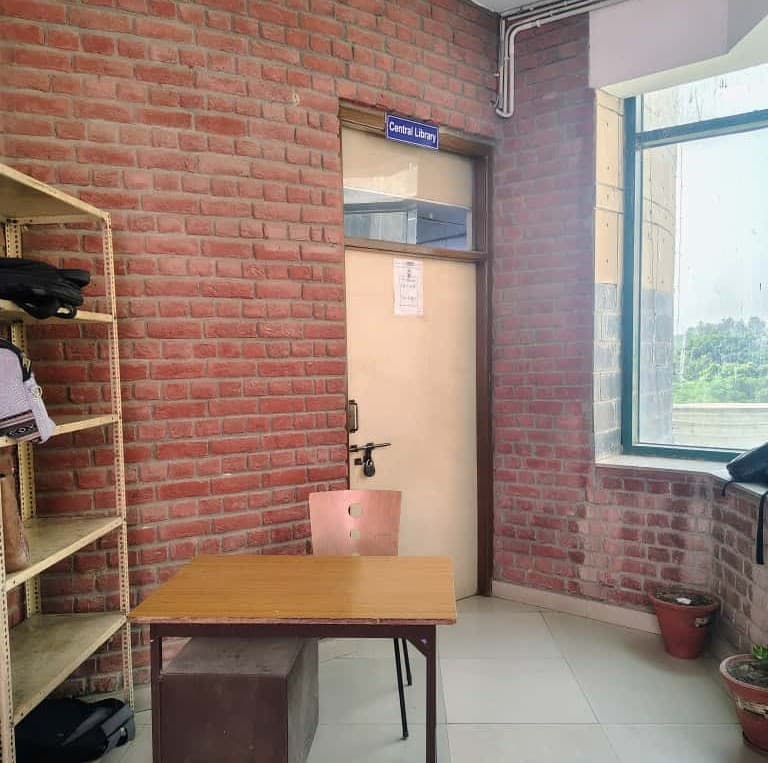 Amity University Greater Noida Academic photo 9